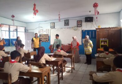 Camat Belik dan Kapolsek Monitoring Ujian Sekolah di SDN 01 Belik