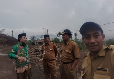Camat Belik Tinjau Pembangunan Pondok Pesantren Babusalam di Desa Mendelem
