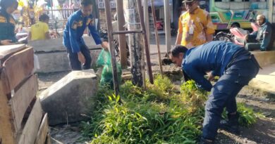 Bersih-Bersih Jalan Protokol dan Pasar dalam Peringatan Hari Lingkungan Hidup Sedunia.