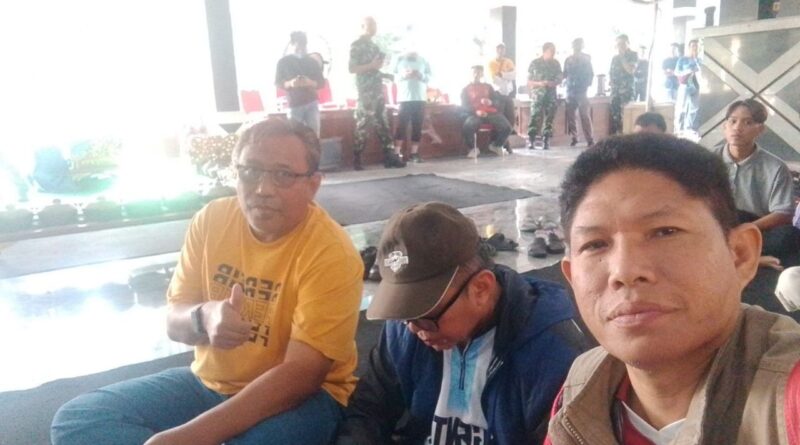Camat Belik Hadiri Nobar Final FIFA World Cup 2026 Bersama Bupati Pemalang di Pendopo Kabupaten Pemalang. Camat Belik Hadiri Nobar Final FIFA World Cup 2026 Bersama Bupati Pemalang di Pendopo Kabupaten Pemalang.