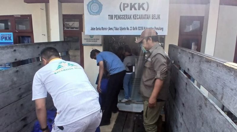 Dinsos Jateng Salurkan Bantuan Pemenuhan Kebutuhan Dasar Korban Kebakaran Pasar Belik.