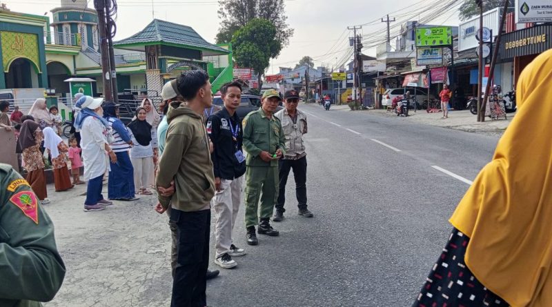 Plt. Sekcam Belik Pimpin Monitoring Pendaftaran Calon Kepala Desa.