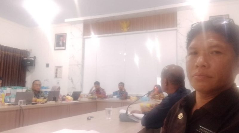 Kasi Tapem Kecamatan Belik Dampingi Empat Kades Ikuti Prosedur AMJ di Inspektorat Pemalang.