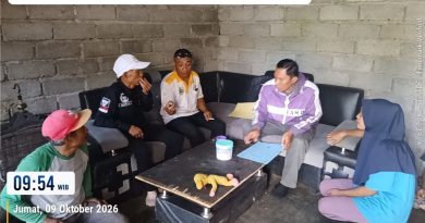 Penyerahan Bantuan Material BPBD Pemalang kepada Warga Terdampak Angin Kencang di Desa Mendelem. Penyerahan Bantuan Material BPBD Pemalang kepada Warga Terdampak Angin Kencang di Desa Mendelem.