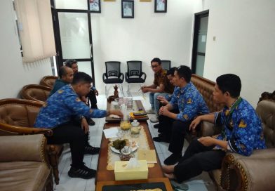 Staf Meeting, Bahas Persiapan Monev Fisik Desa di Wilayah Kecamatan Belik.