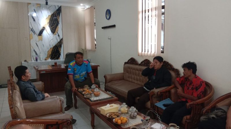 Rakor Pengadaan Bumi Perkemahan dan TPST, Desa Beik. Rakor Pengadaan Bumi Perkemahan dan TPST, Desa Beik.